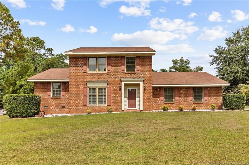 5926 Lakeridge Dr, Fayetteville, NC 28304