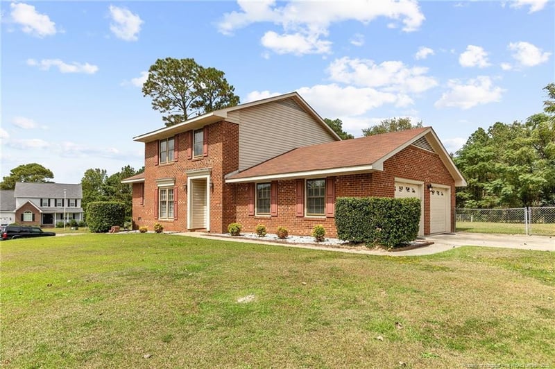 5926 Lakeridge Dr, Fayetteville, NC 28304