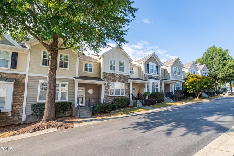 5927 Hourglass Ct, Raleigh, NC 27612