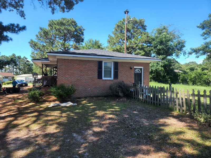 5928 Lexington Dr, Hope Mills, NC 28348