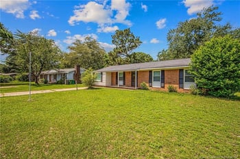 5929 Spinner Rd, Hope Mills, NC 28348