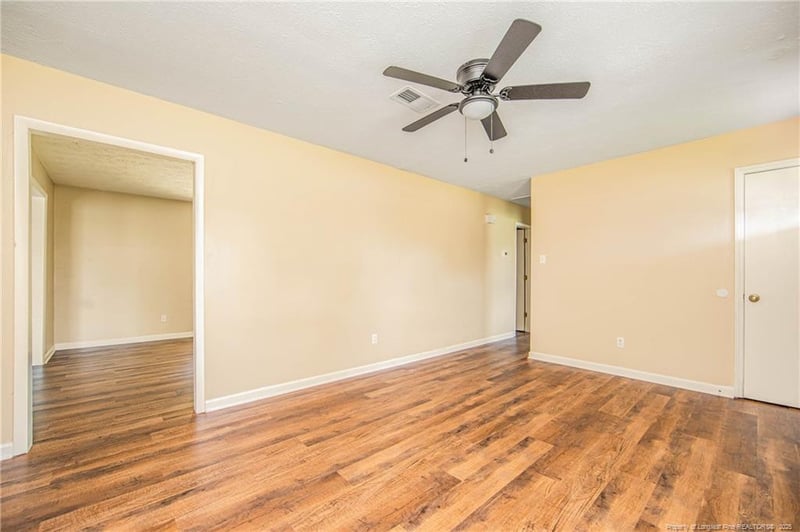 5929 Spinner Rd, Hope Mills, NC 28348