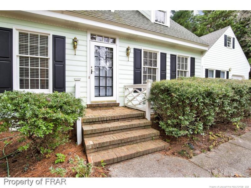 593 Stonington Dr, Fayetteville, NC 28311