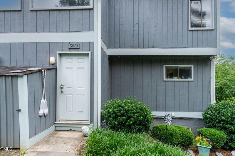 5931 Farm Gate Rd, Raleigh, NC 27606
