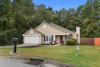 5931 Hotspur Pl, Fayetteville, NC 28306