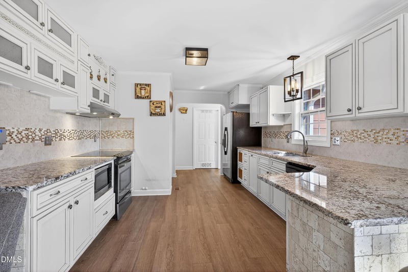 5931 Sharon Dr, Raleigh, NC 27603