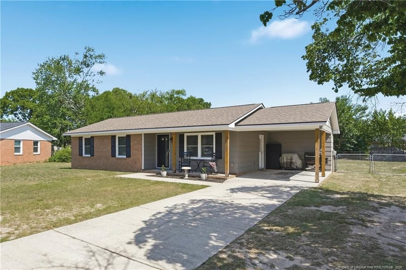 5931 Spinner Rd, Hope Mills, NC 28348