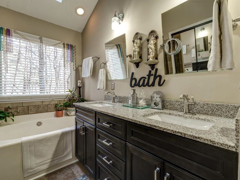 5933 Dunbarton Way, Raleigh, NC 27613