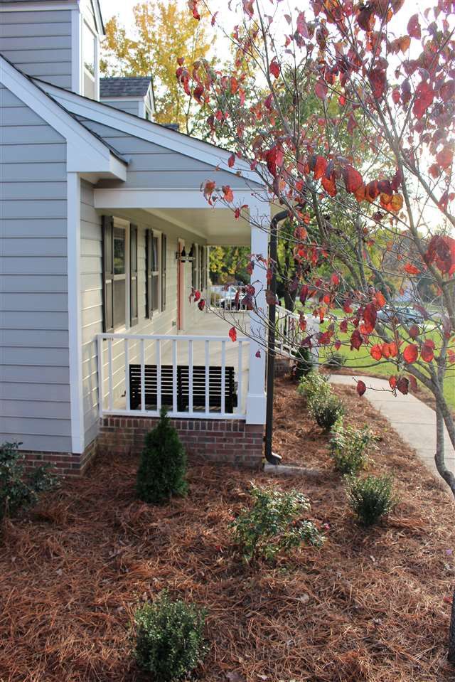 5933 Hampton Ridge Dr, Raleigh, NC 27603