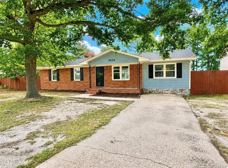 5934 Braxton Rd, Hope Mills, NC 28348
