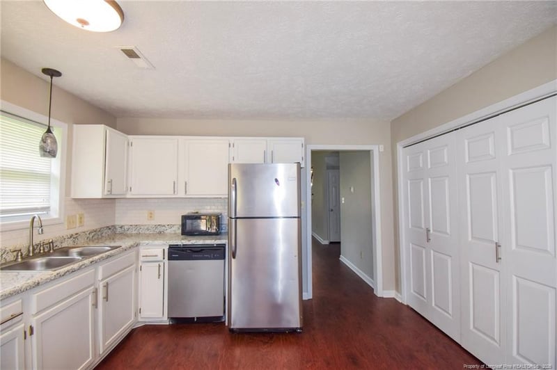 5935 Bloomsbury Dr, Fayetteville, NC 28306
