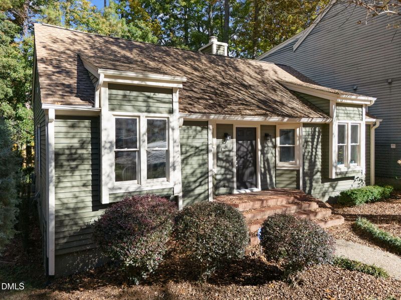 5935 Sentinel Dr, Raleigh, NC 27609