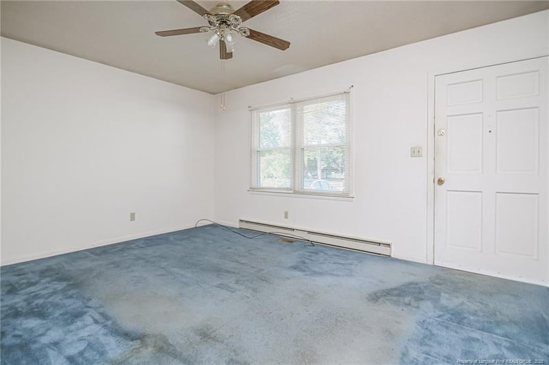 5936 Fairway Dr, Hope Mills, NC 28348