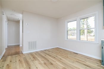 5936 Fairway Dr, Hope Mills, NC 28348