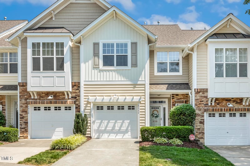 5936 Hourglass Ct, Raleigh, NC 27612