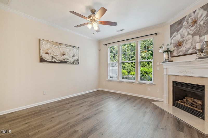 5936 Hourglass Ct, Raleigh, NC 27612