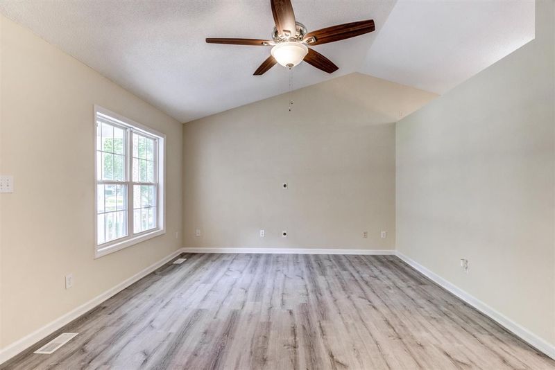 5936 Presentation St, Knightdale, NC 27545