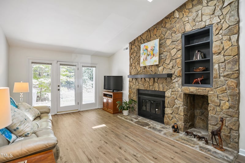 5937 Carmel Ln, Raleigh, NC 27609