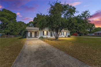 5937 Spinner Rd, Hope Mills, NC 28348