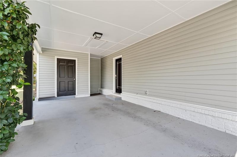 5937 Spinner Rd, Hope Mills, NC 28348