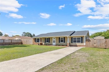 5938 Spinner Rd, Hope Mills, NC 28348