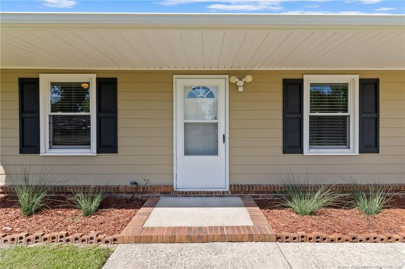 5938 Spinner Rd, Hope Mills, NC 28348