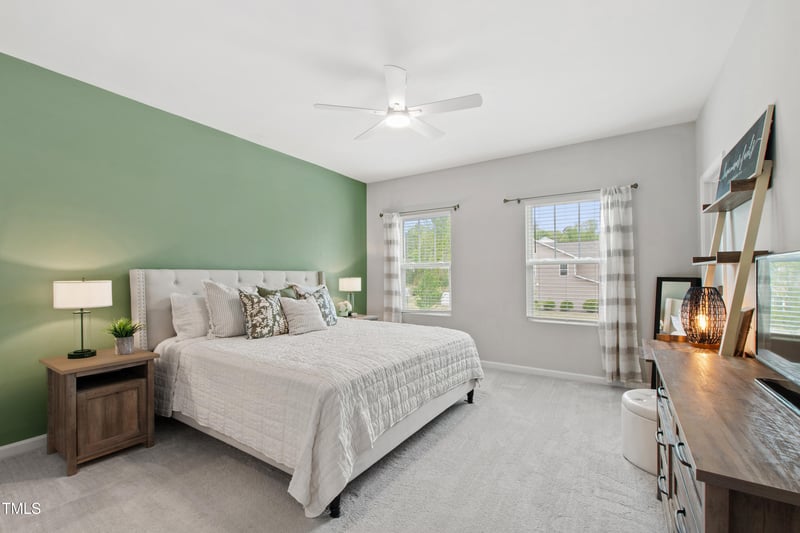 594 Historic Dr, Hillsborough, NC 27278