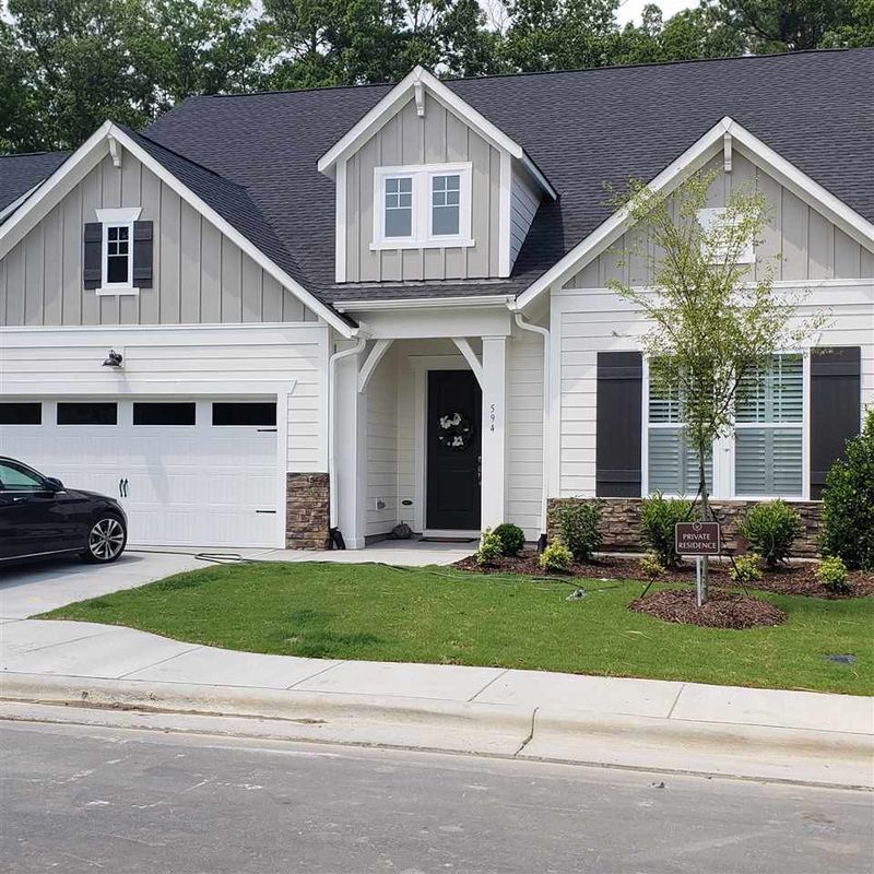 594 Middleton Pl, Chapel Hill, NC 27516