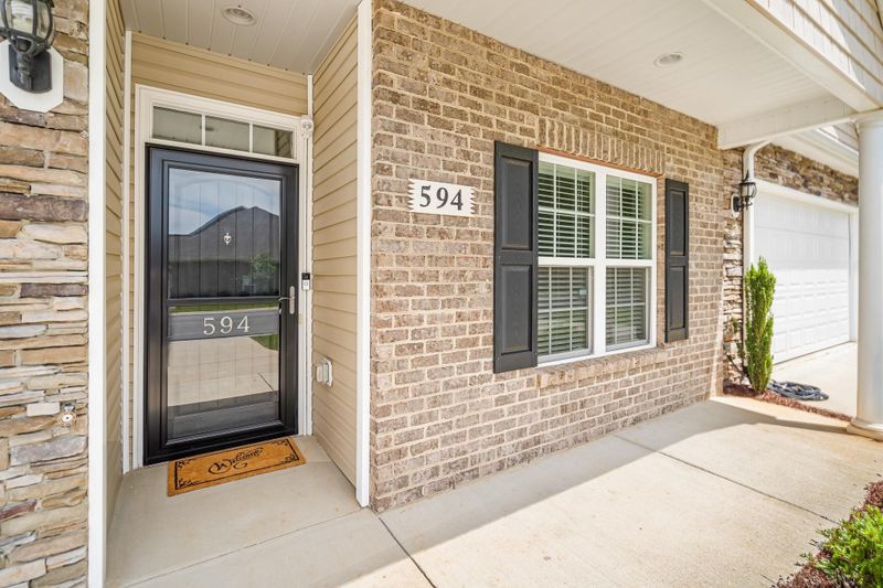 594 Retriever Ln, Mebane, NC 27302