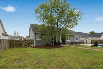 5940 Blue Sky Ln, Hope Mills, NC 28348