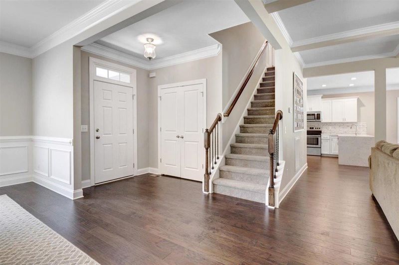 5940 Lunenburg Dr, Raleigh, NC 27603
