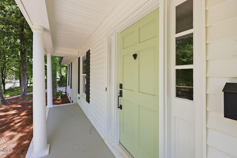 5940 Wintergreen Dr, Raleigh, NC 27609