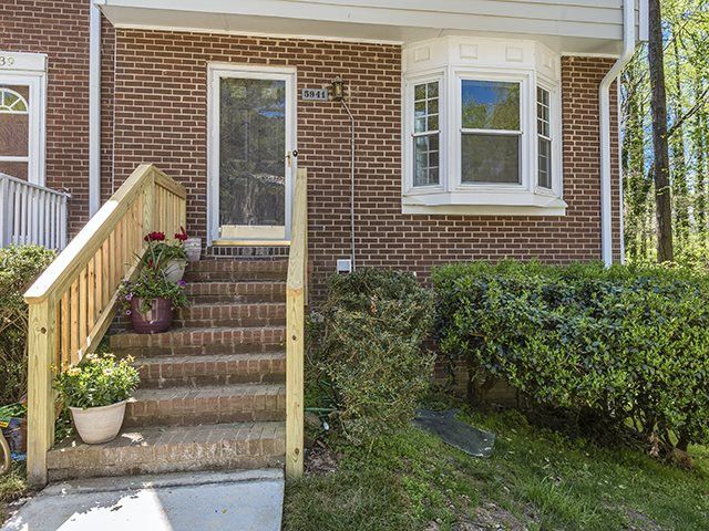 5941 Dixon Dr, Raleigh, NC 27609