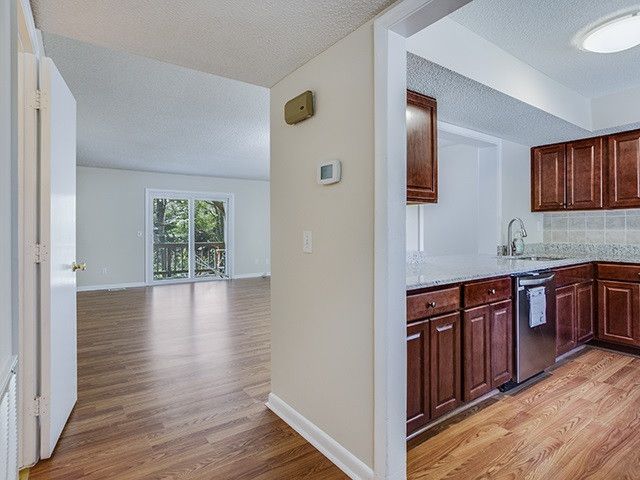 5941 Dixon Dr, Raleigh, NC 27609