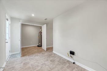 5941 River Landings Dr, Raleigh, NC 27616