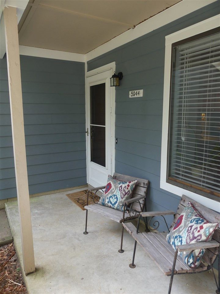 5944 Carmel Ln, Raleigh, NC 27609