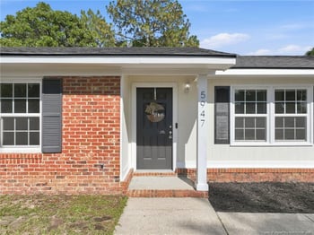 5947 Spinner Rd, Hope Mills, NC 28348