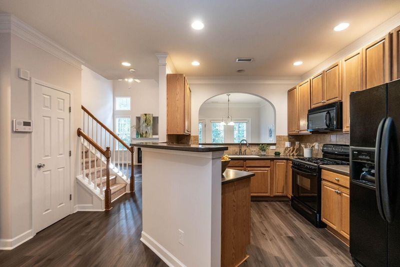 5948 Kohler Ln, Raleigh, NC 27616