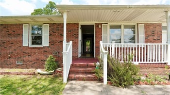 5948 Lexington Dr, Hope Mills, NC 28348