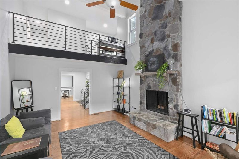 5948 Sentinel Dr, Raleigh, NC 27609