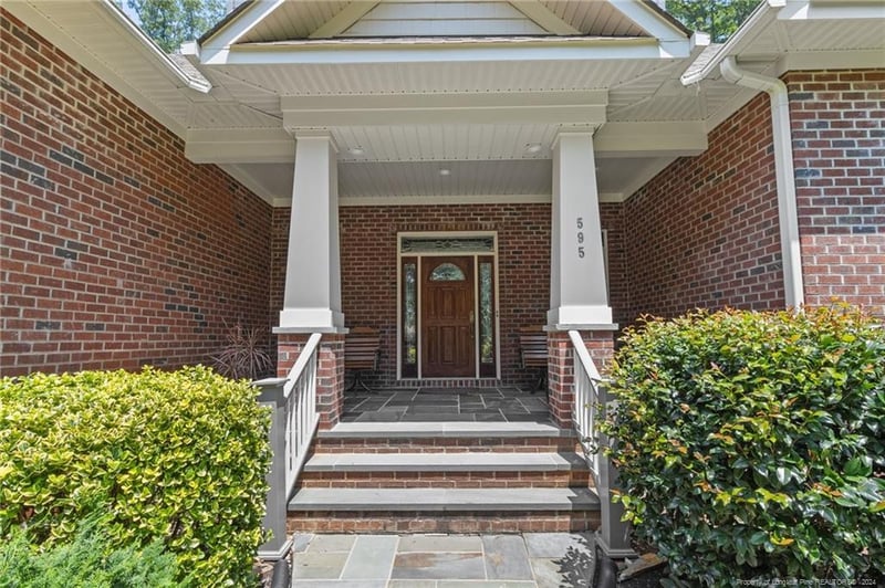 595 Chelsea Dr, Sanford, NC 27332