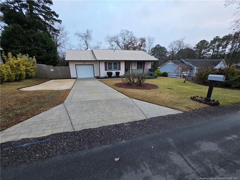 595 Sheringham Dr, Fayetteville, NC 28311