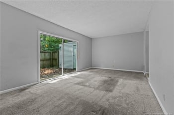595 Winding Creek Rd, Fayetteville, NC 28305