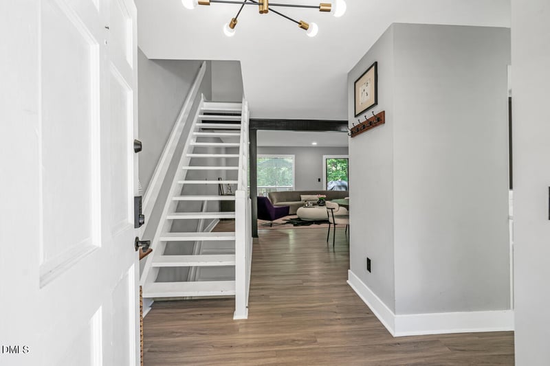 5953 Dixon Dr, Raleigh, NC 27609