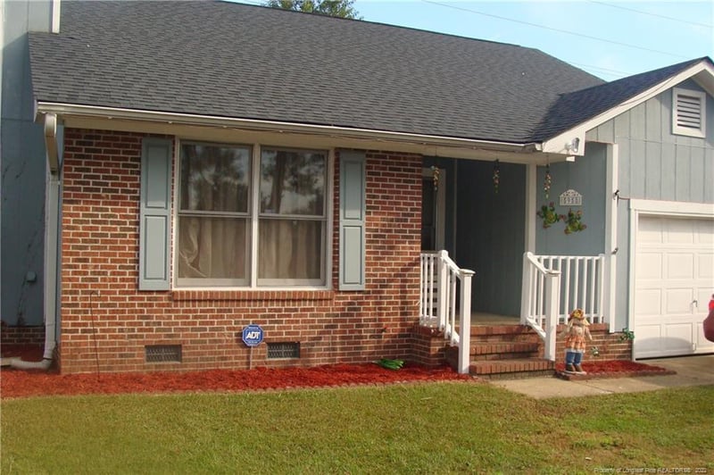 5958 Chambrian Dr, Fayetteville, NC 28314