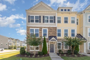 596 Grand Central Station, Apex, NC 27502