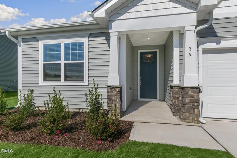 596 Providence Creek Dr, Fuquay Varina, NC 27526