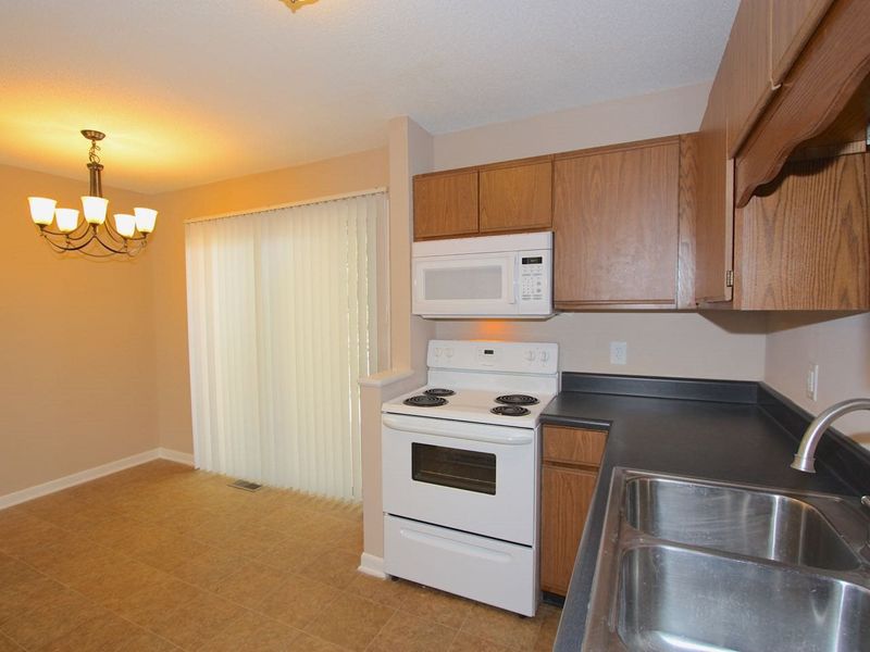 5960 Suncreek Ct, Raleigh, NC 27606