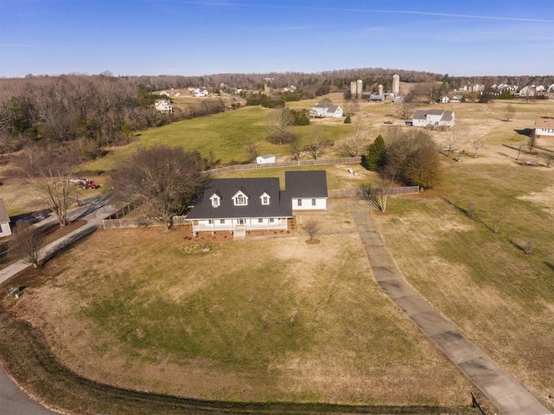 5961 Chestnut Oak Dr, Mebane, NC 27302