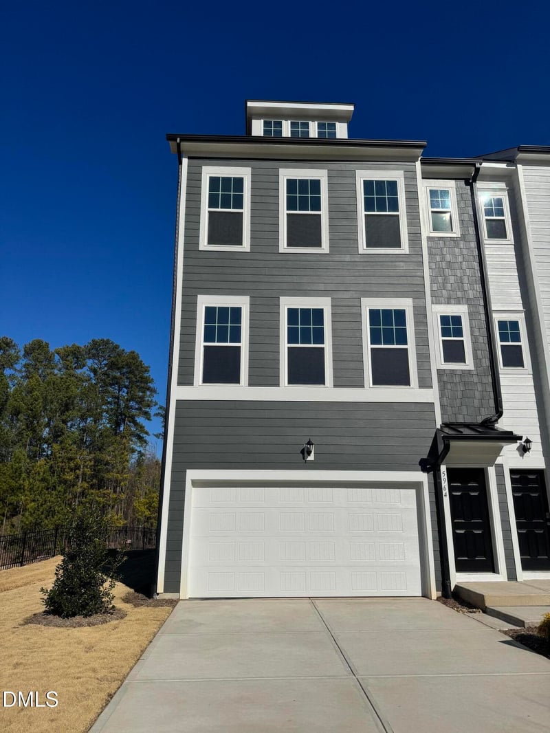 5964 Dunzo Dr, Raleigh, NC 27617